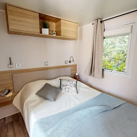New Jungle Lake - Clim - Wifi - Draps & Serviettes - Bbq - 10' Des Plages Lattes Exterior photo